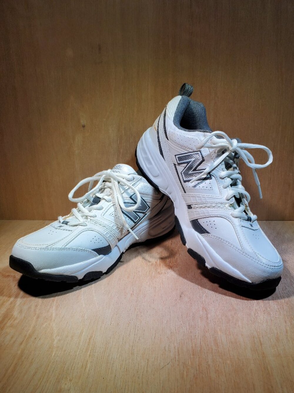 VINTAGE NEW BALANCE MENS WHITE/BLACK 409 TRAINING SHOES..MX409WG..SIZE 10..NWOB